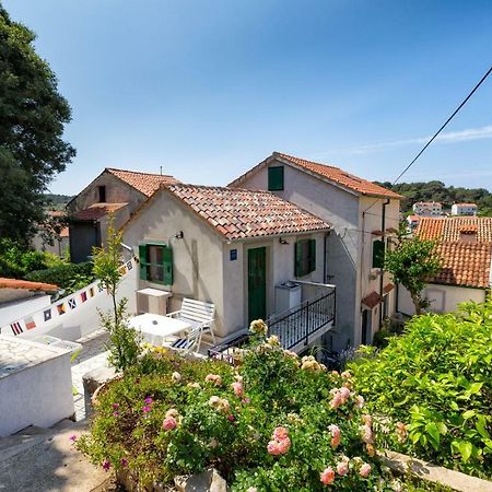 Apartments Nautica, Mali Losinj Bagian luar foto
