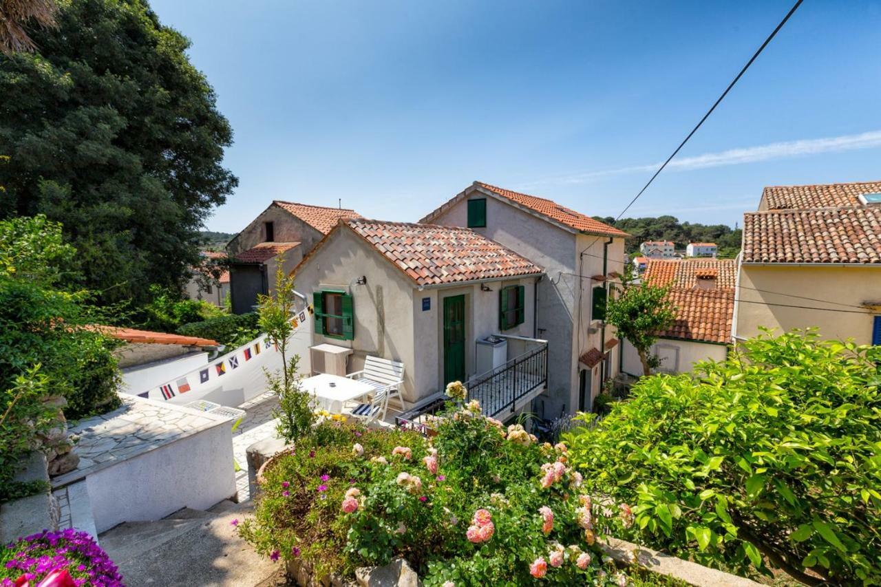 Apartments Nautica, Mali Losinj Bagian luar foto