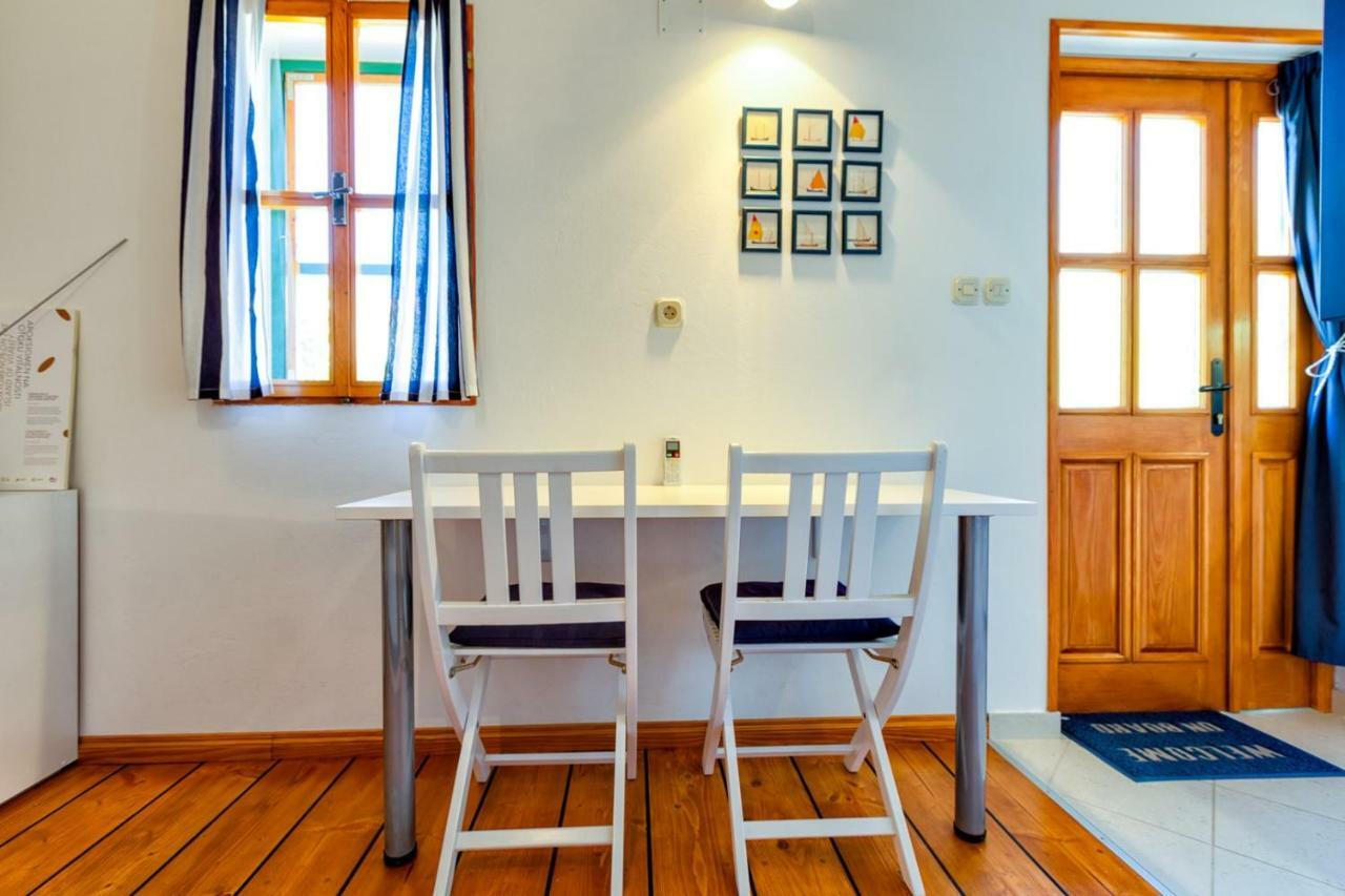 Apartments Nautica, Mali Losinj Bagian luar foto