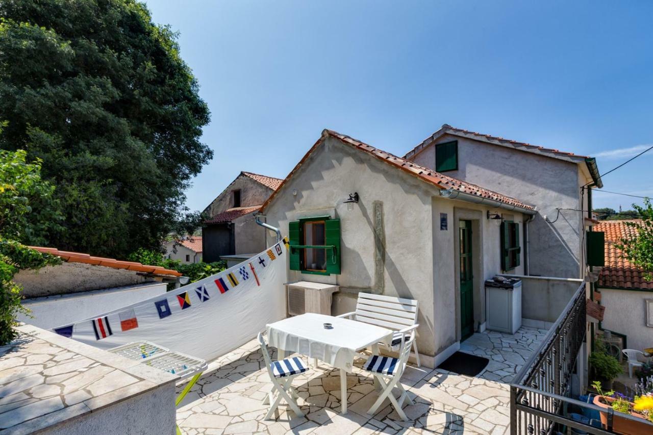 Apartments Nautica, Mali Losinj Bagian luar foto