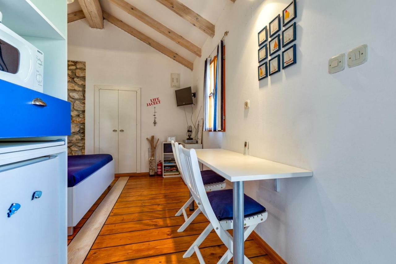Apartments Nautica, Mali Losinj Bagian luar foto